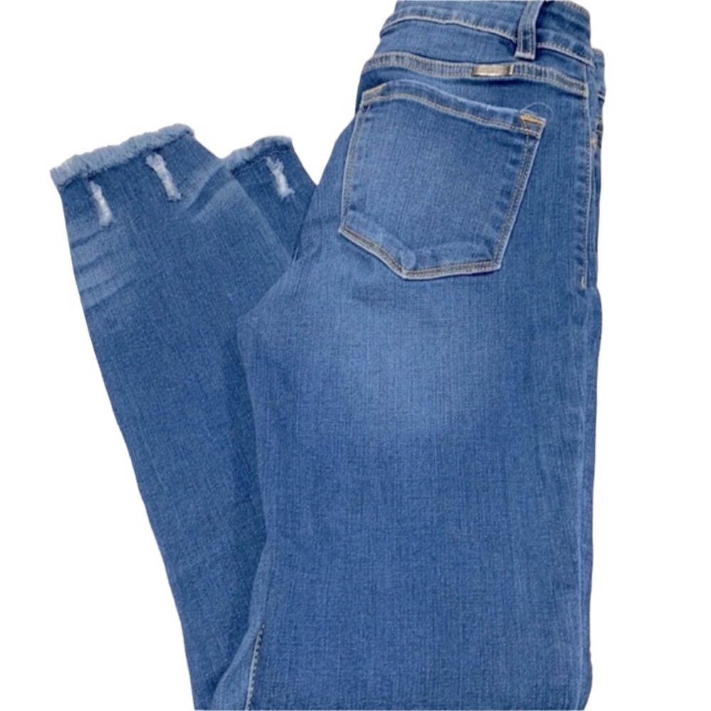 Kancan distressed jeans size 7/27 raw hem